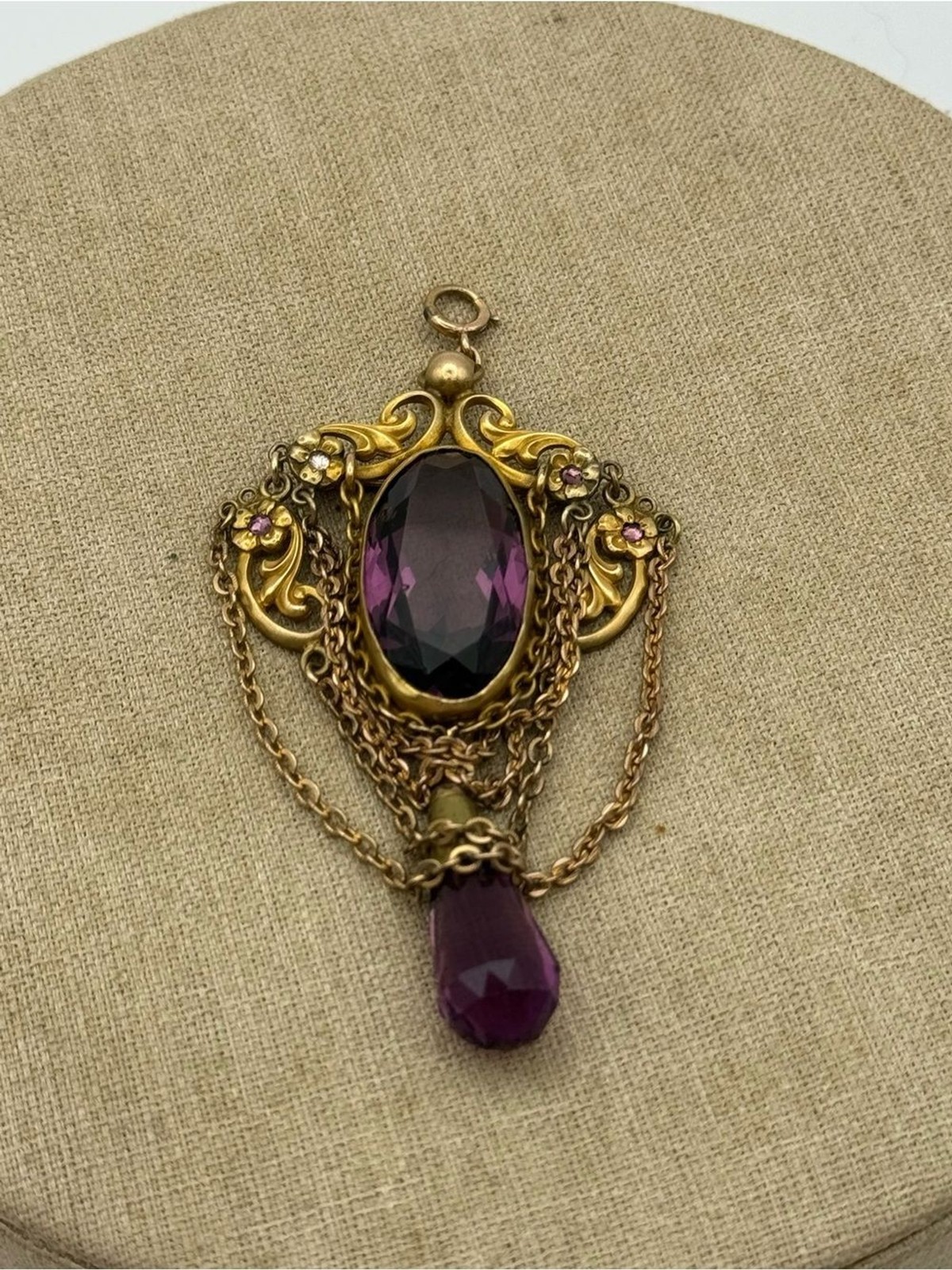 Vintage Antique-Style Gold Tone Pendant with Purple Faceted Stones