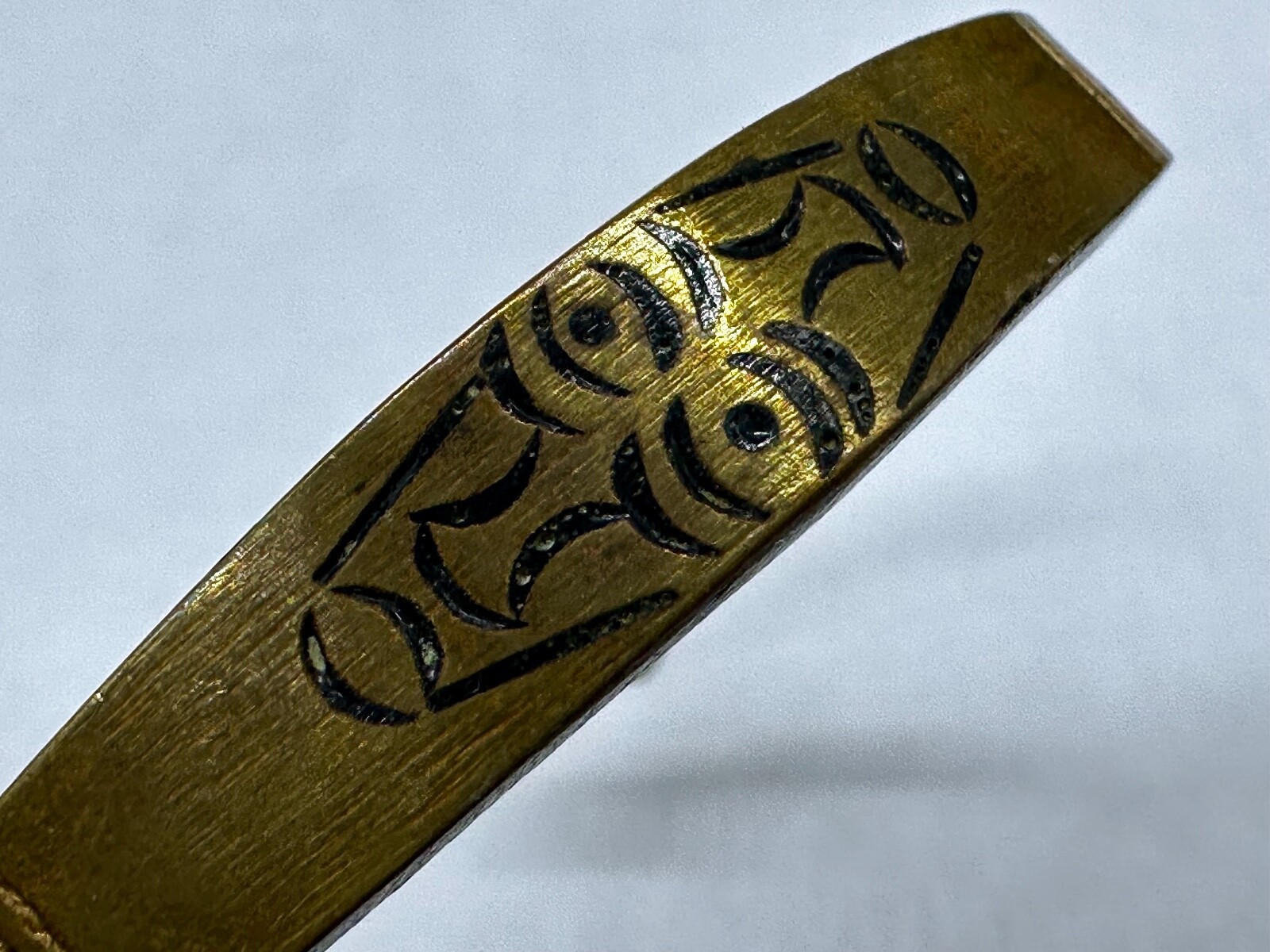 TRIBAL ESTATE SOLID BRASS AFRICAN HAND STAMPED CHASED CUFF BRACELET