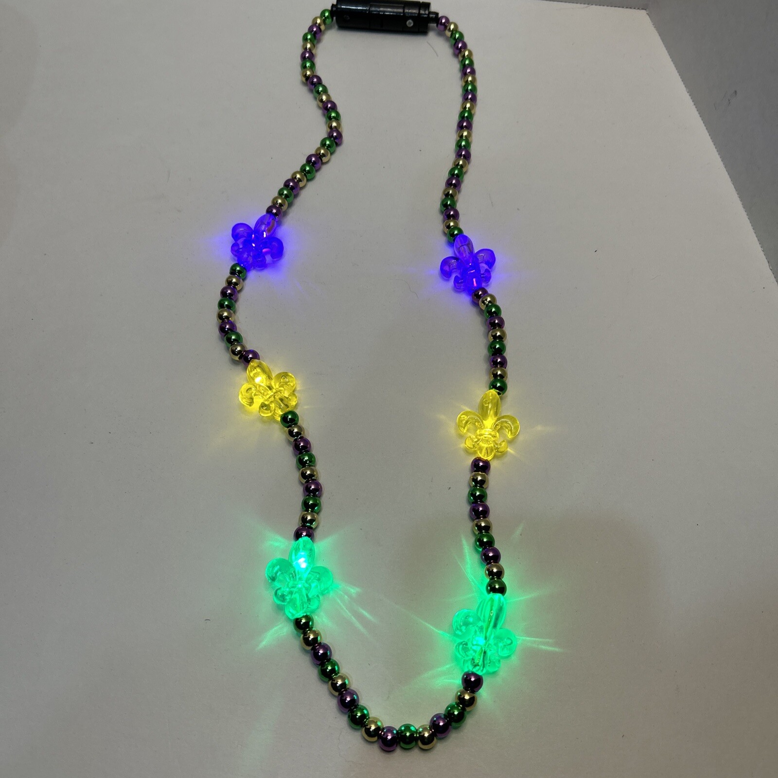 Light-Up Mardi Gras Necklace 16″ Purple Green & Gold LED Lights W/ 2 Extra Beads