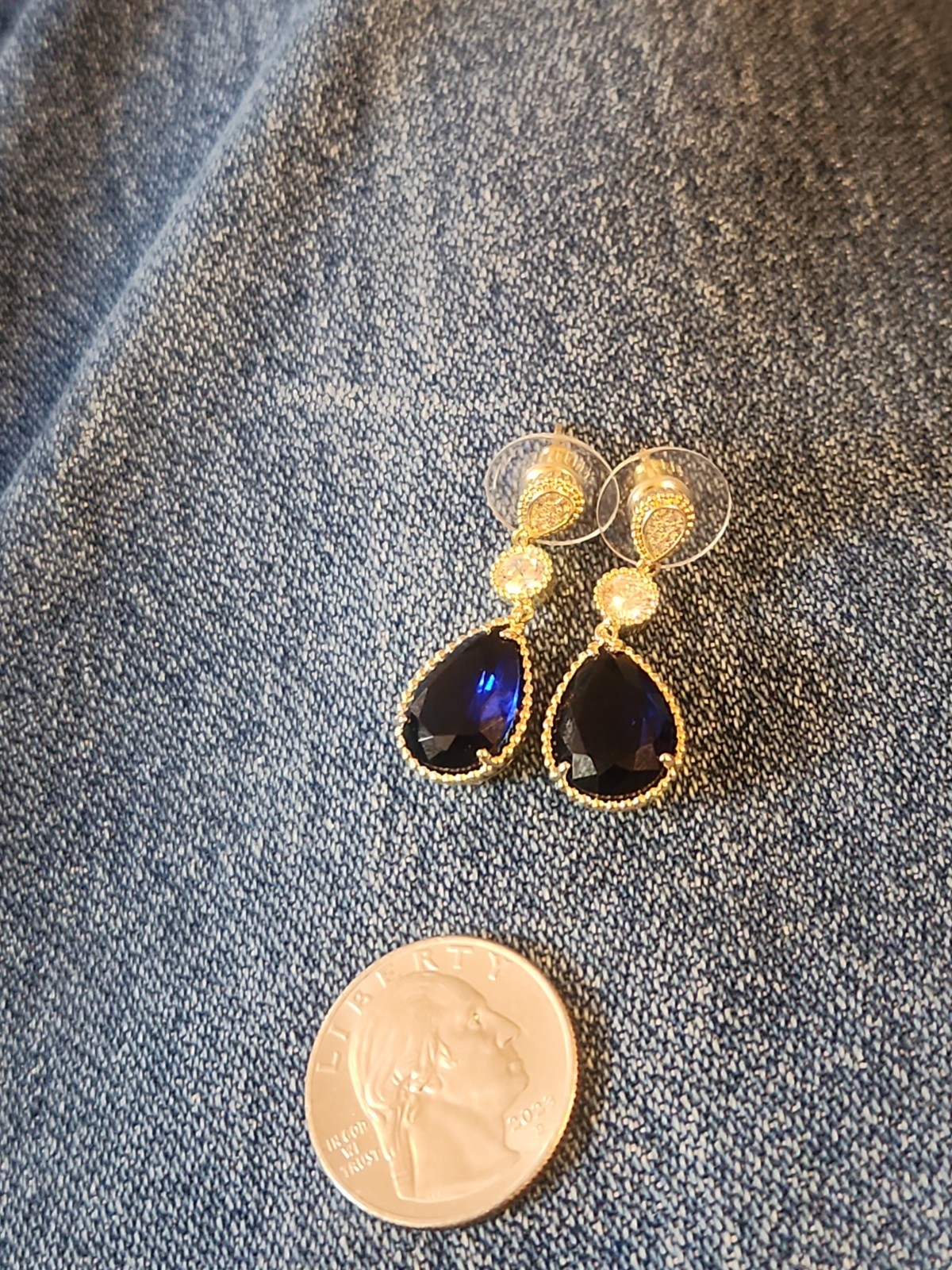 1928 JEWELRY COMPANY DROP EARRINGS..READ