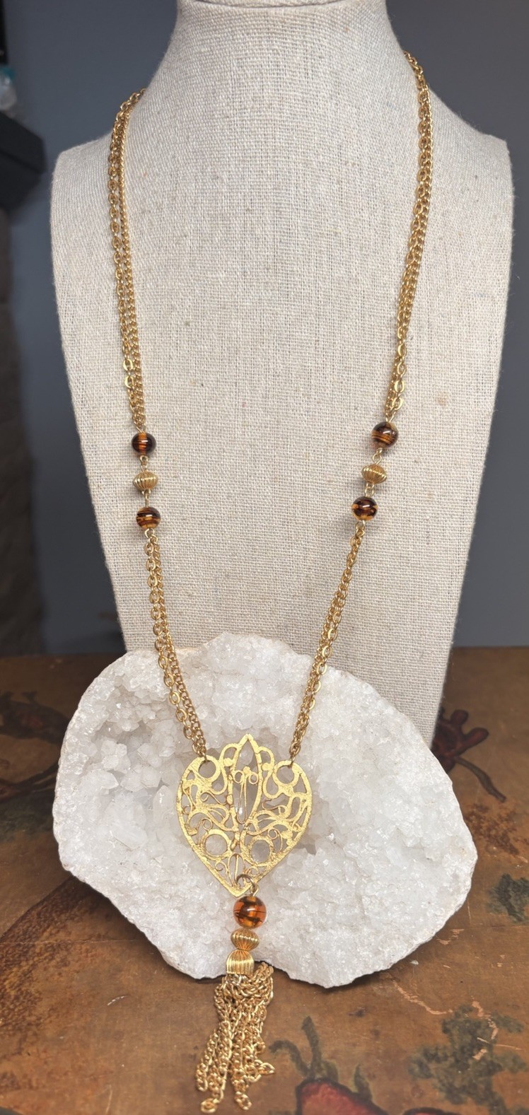 Gold Tone Filigree Heart Pendant Chain Necklace Chandelier Art Deco Style 22in