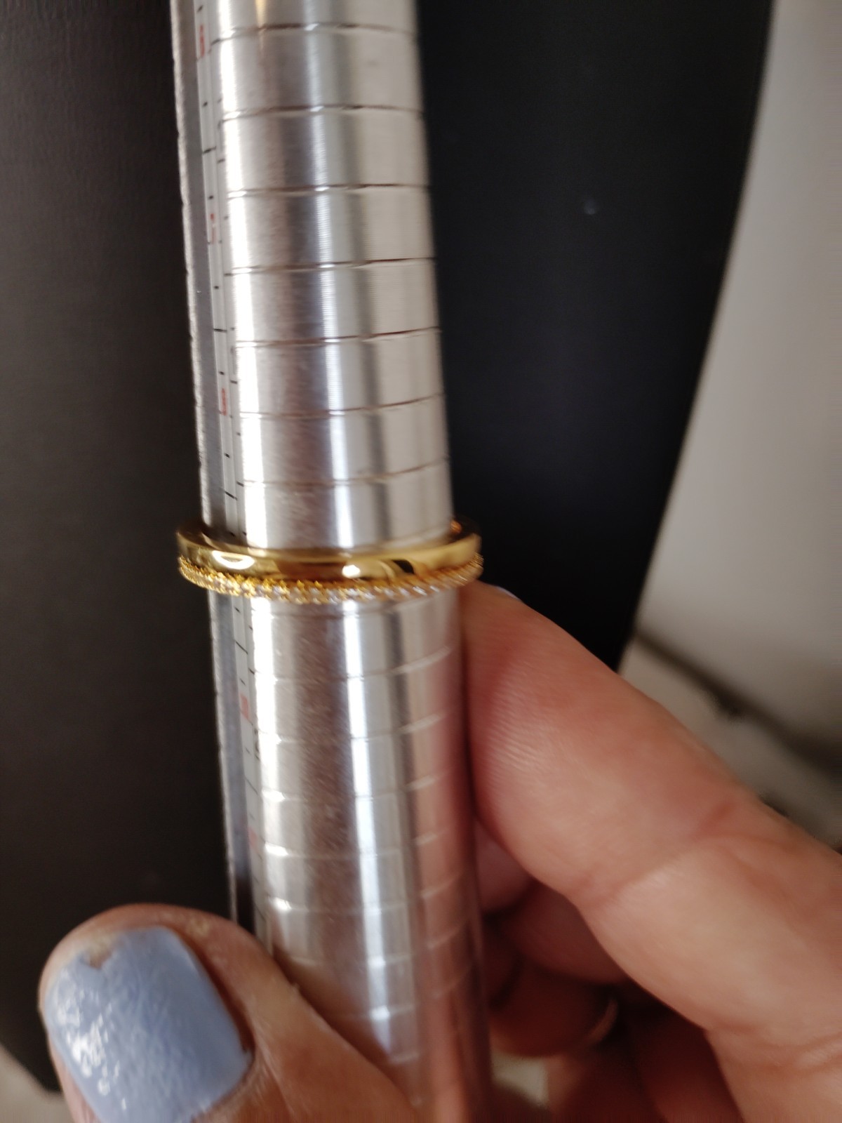 Gold Tone Band Style Ring Size 8 Classic Band Design