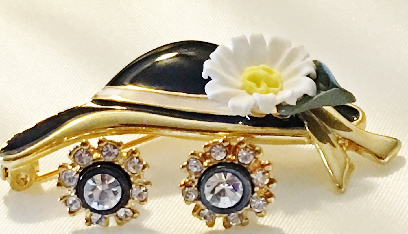 Daisy Flower Pin Brooch Crystal Earrings Set Black Enamel Hat Bonnet Demi Parure