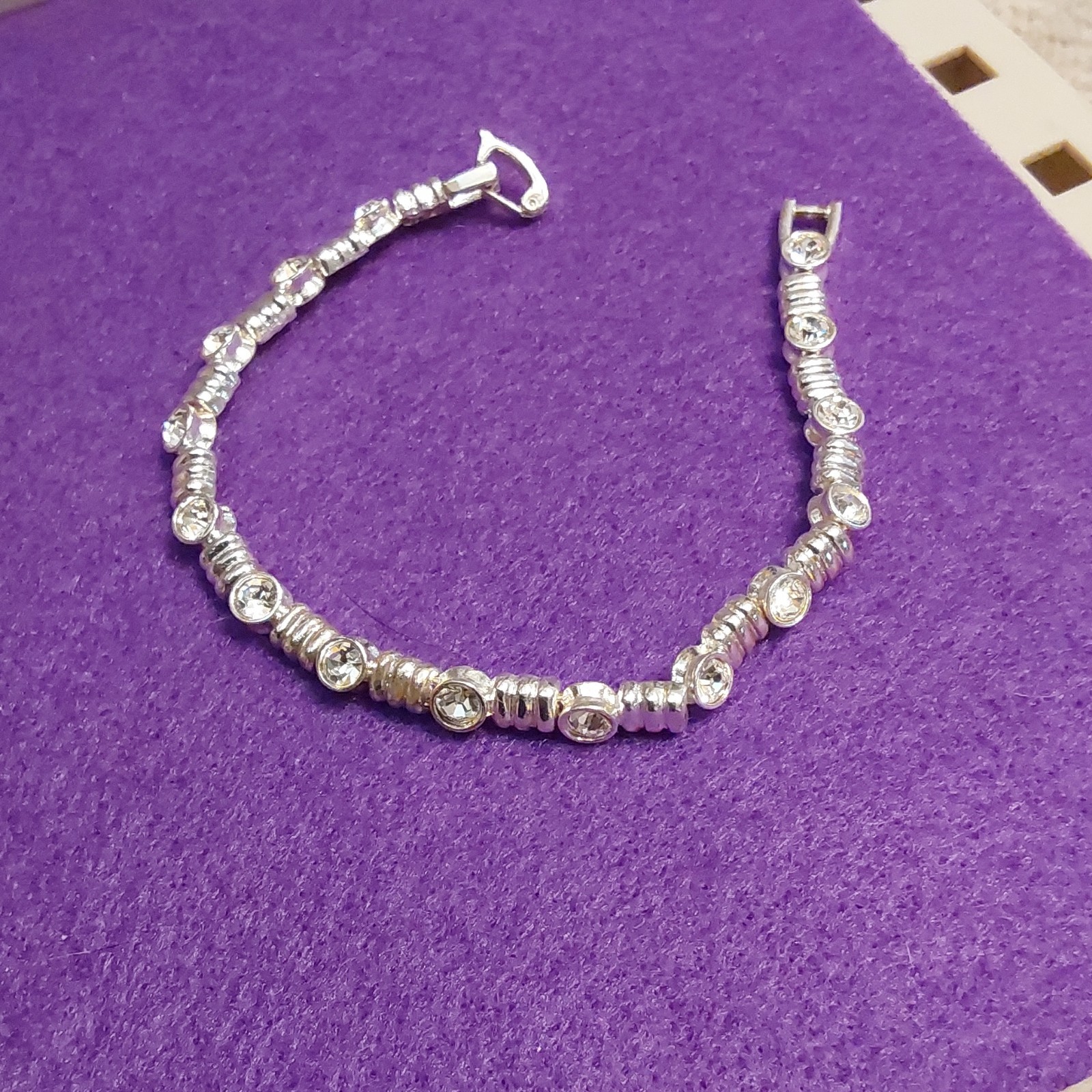 Silver Tone Round Bezel Set Clear Crystal Tennis Chain Bracelet Hook Clasp