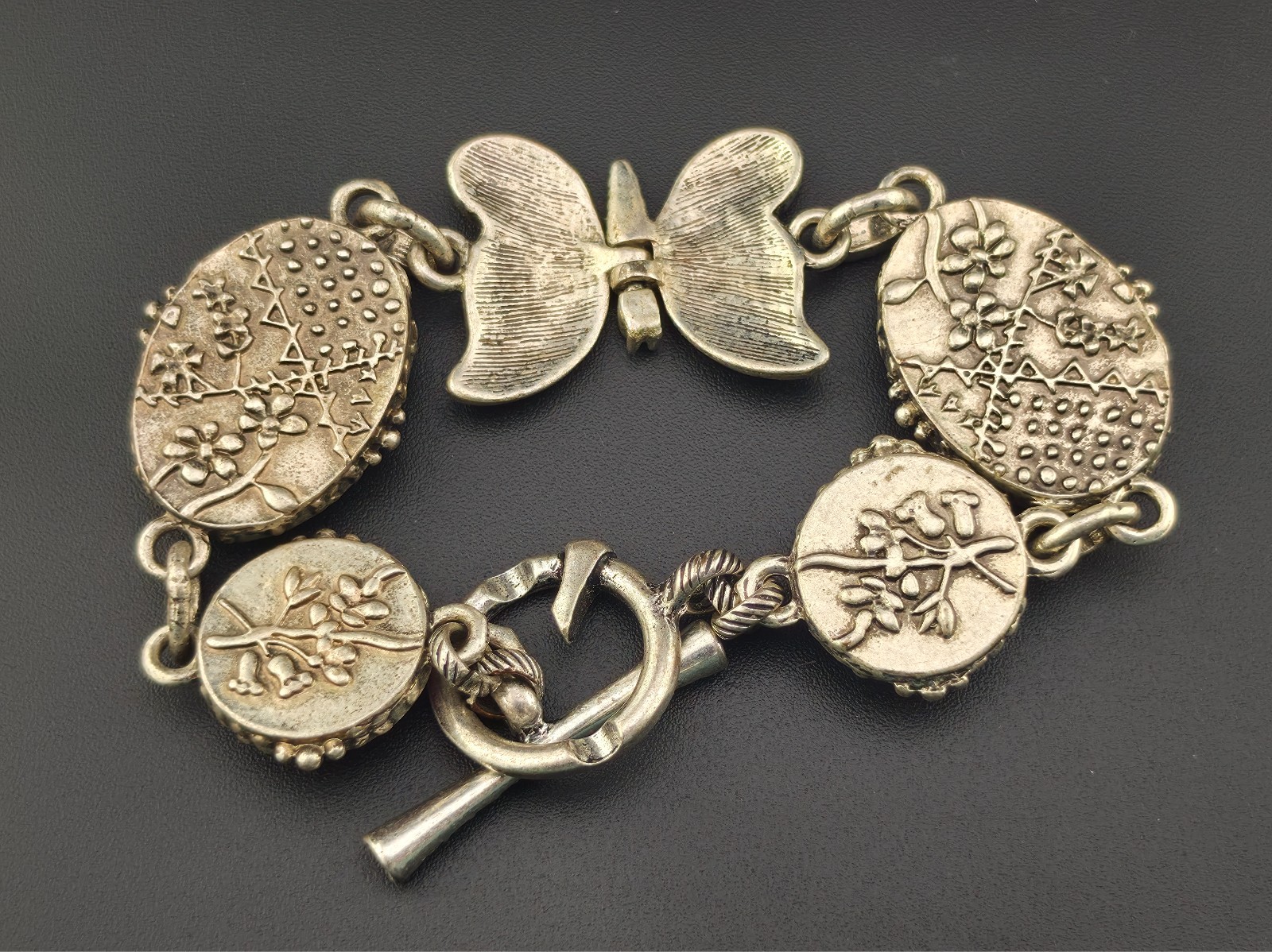 Lucky Brand Butterfly Charm 7.5″ Bracelet Black Pink Lucite Cab Silver Plated