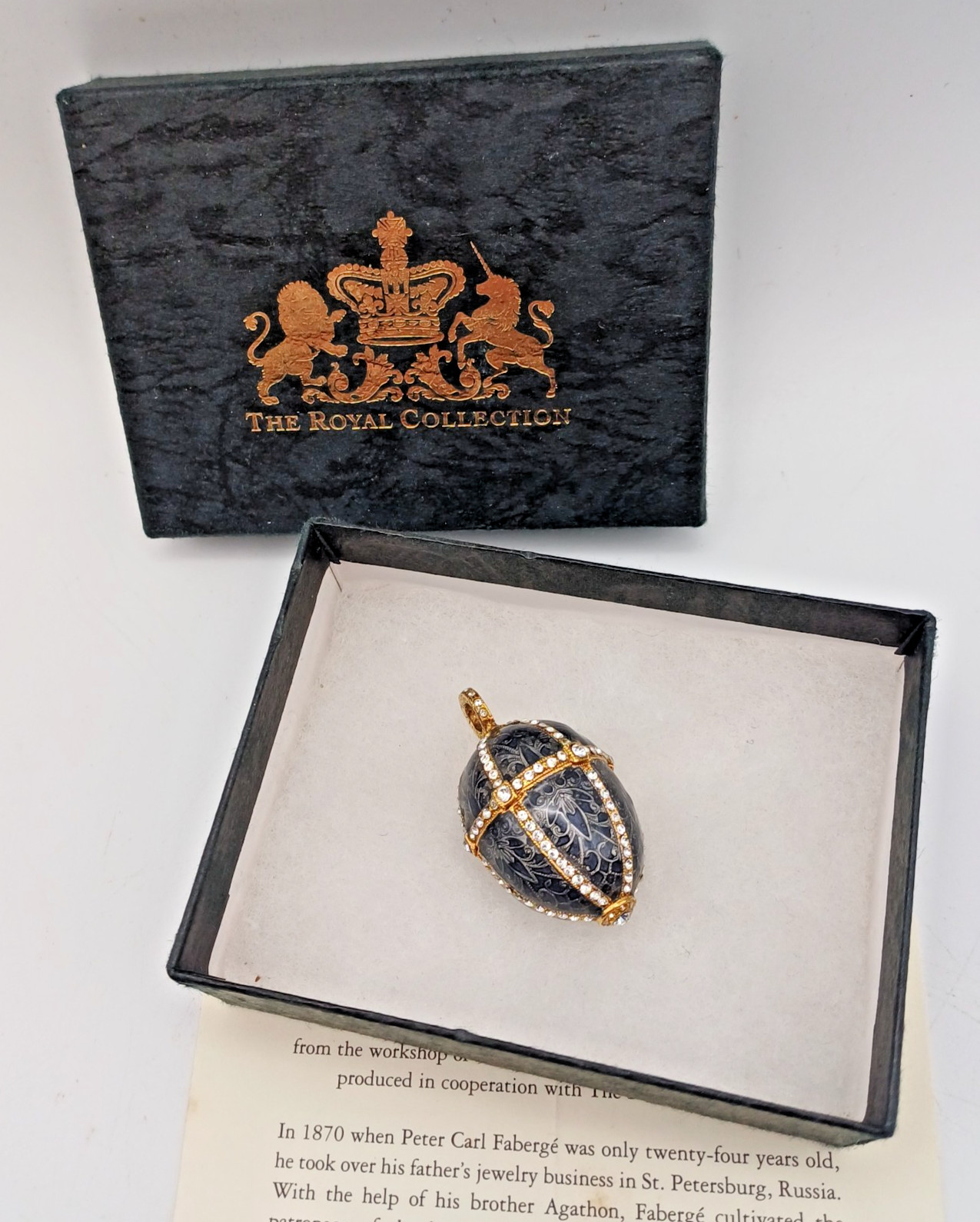 Metropolitan Museum of Art Faberge Jewelled Trellis Egg Enamel Pendant R.R.P £95