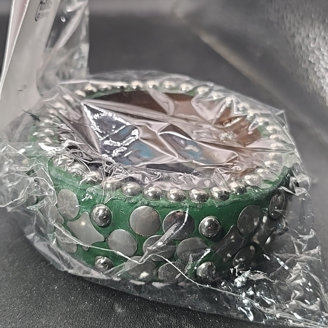 India Chunky Bangle Bracelet Green Silver 2.5″ Diameter Shapes Floral Antika New