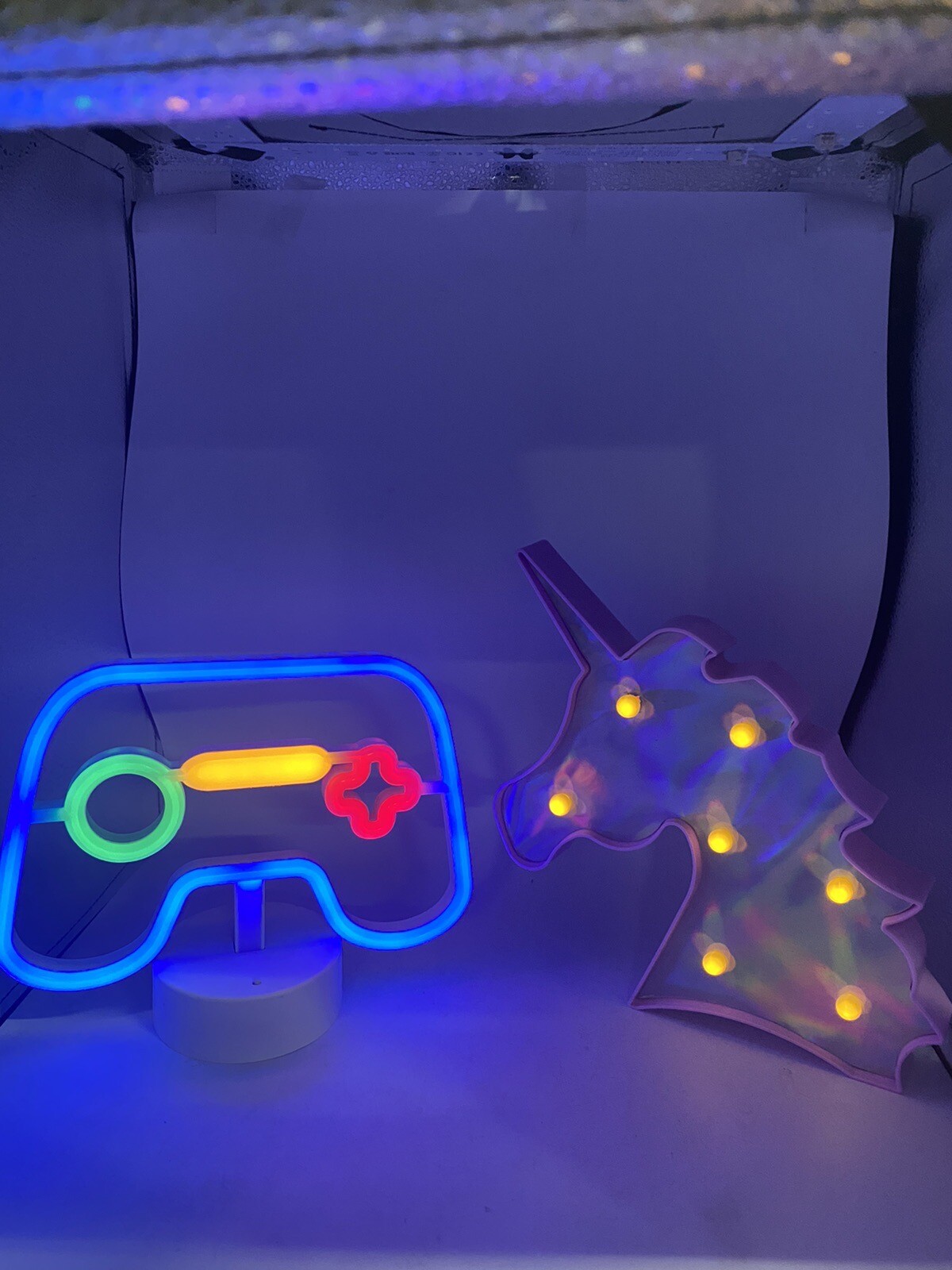 Lot Of 2 KIDS TABLE LAMPS-NEON LED & UNICORN SHAPED BATTERY TESTED