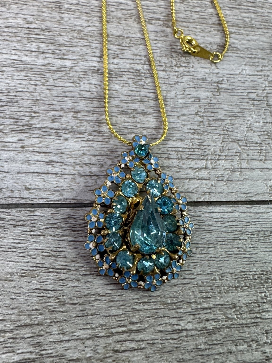 Gold Tone Aqua Blue Rhinestone Teardrop Pendant Necklace 17in Vintage Style