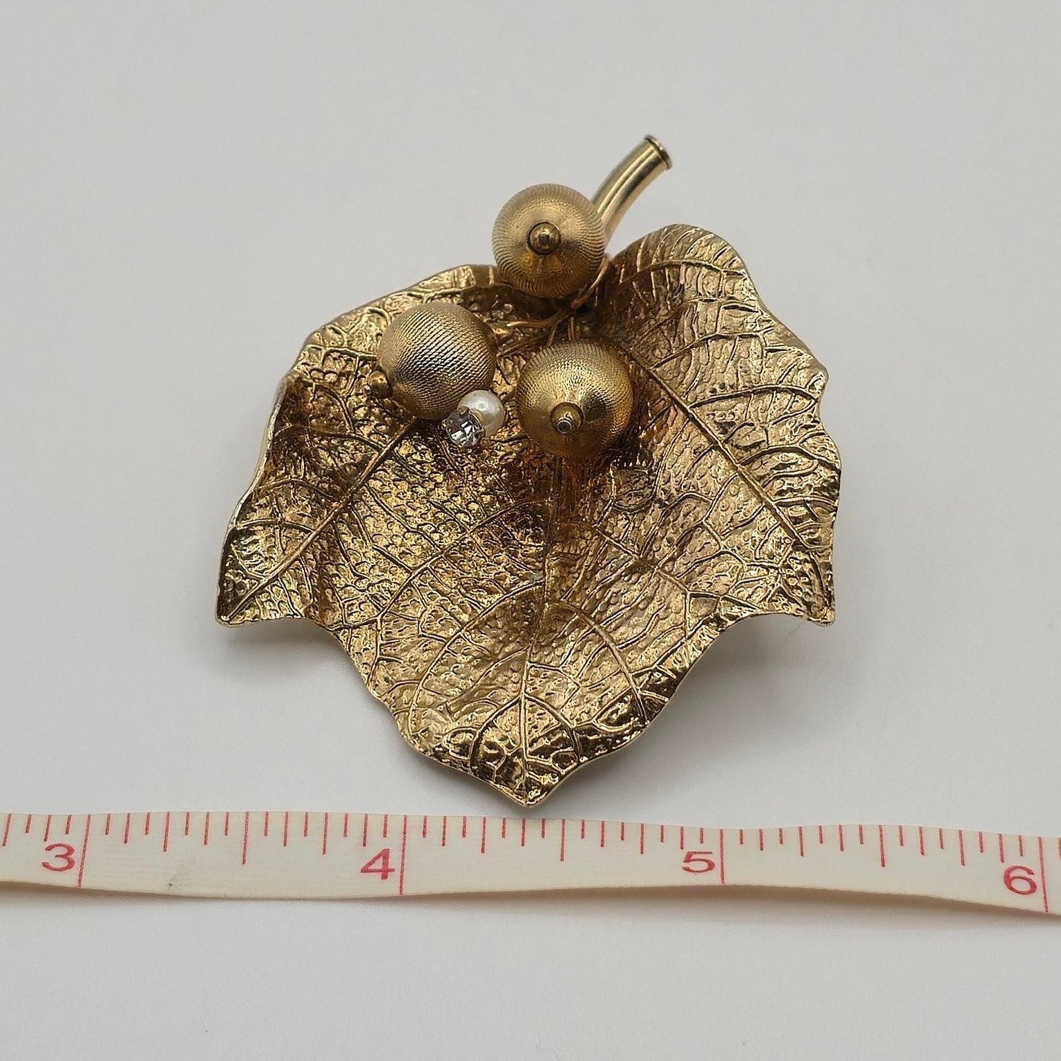 SA Leaf Berry Brooch Pin 2.5″ Gold Tone Faux Pearl Rhinestone Vintage Style