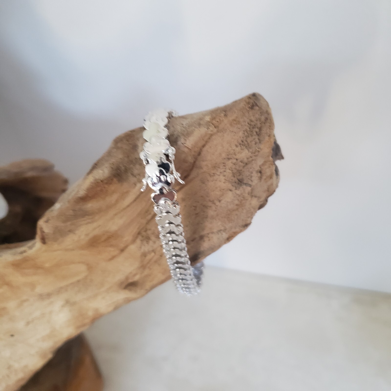 Hypoallergenic Silver Tone, Fancy Anklet/Bracelet, 20cm /8 inches – new/ tagged.