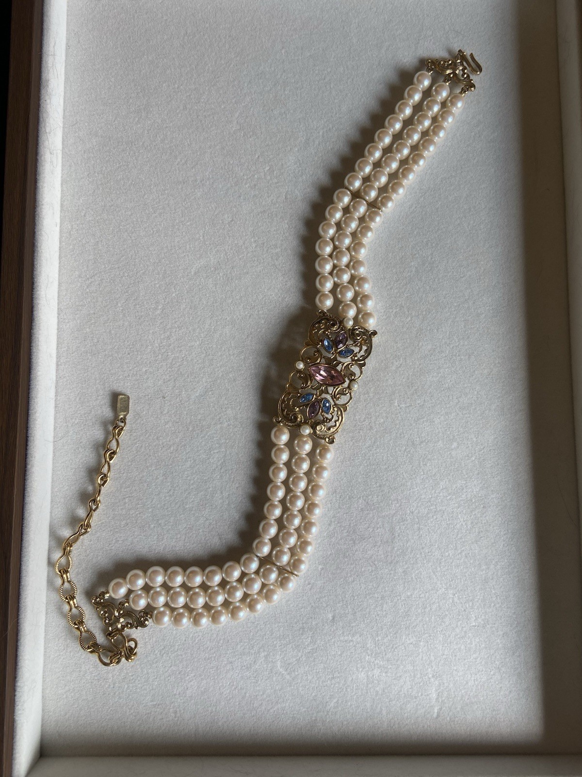 Vintage 1928 Faux Pearl Choker Gold Tone Filigree Crystal Rhinestone Adjustable