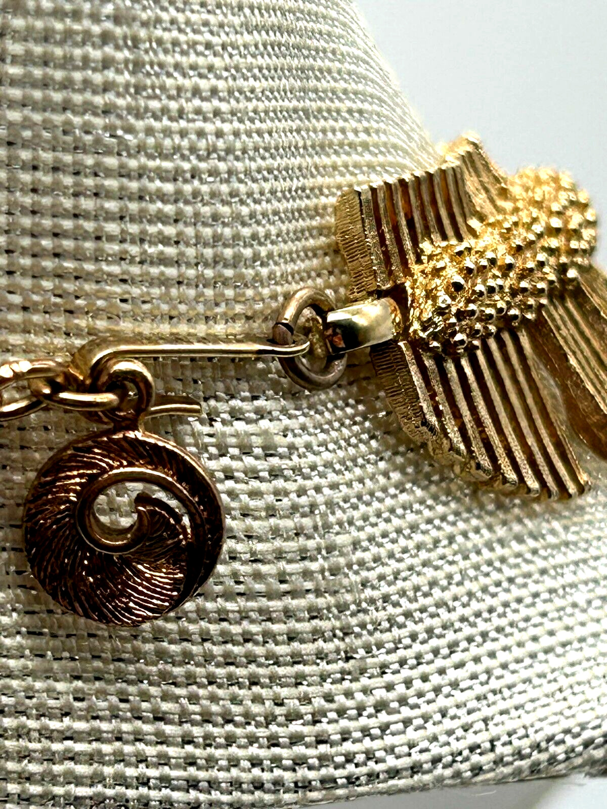Vintage Estate Women’s MCM Lisner Gold Tone Cleopatra Collar Fringe Necklace HTF