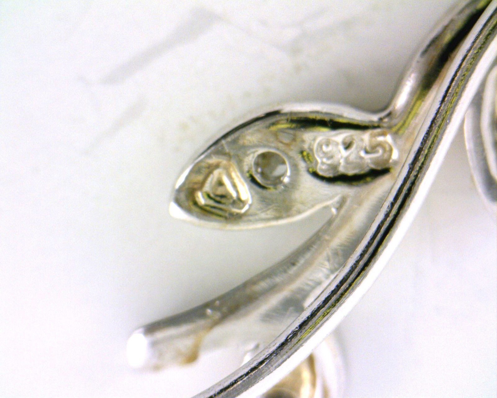 BEAUTIFUL STERLING SILVER CZ VINTAGE VINE EAR PINS JOSE JAY NIB # J365