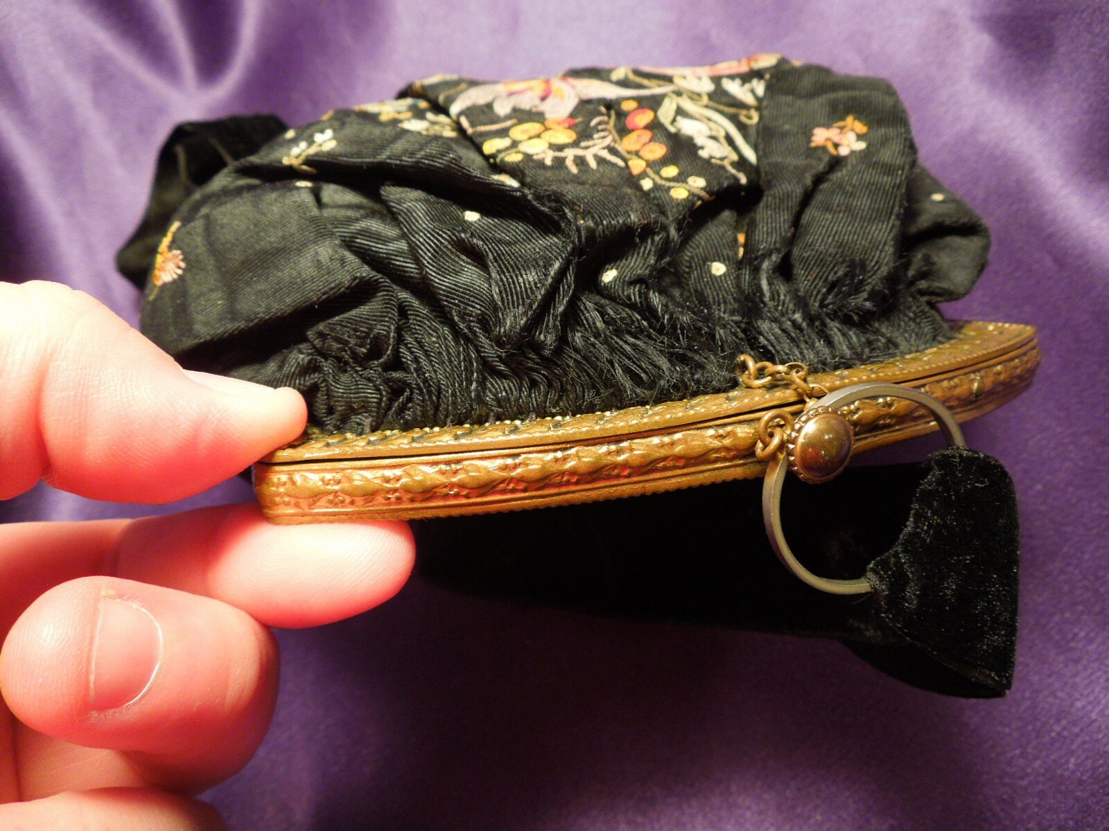 Vintage Hand Sewn Flower Detailed Push Button Clutch Wrist Purse W/ Mini Mirror
