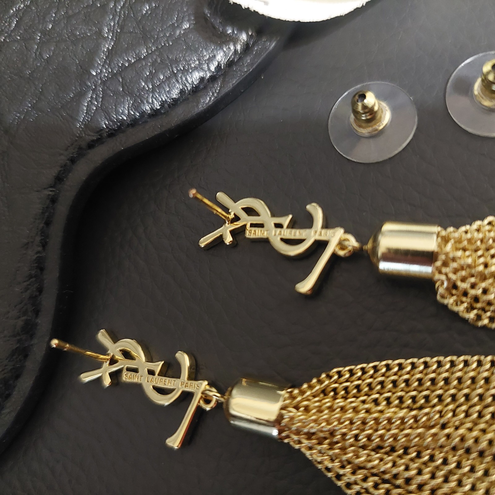 Auth. YVES SAINT LAURENT YSL Stud LOGO Chain Tassle Dangle EARRINGS Gold Tone