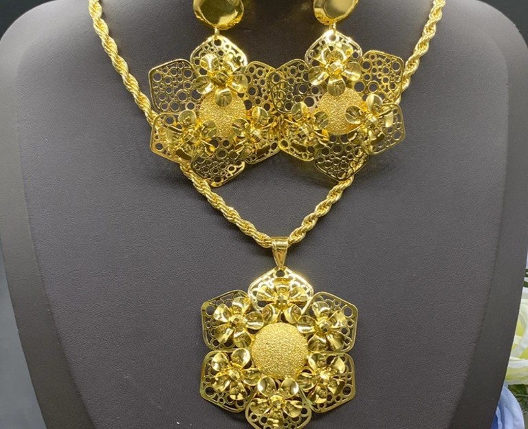 45cm African Dubai 18K Gold Plated Flowers Wedding Earrings Pendant Necklace Set