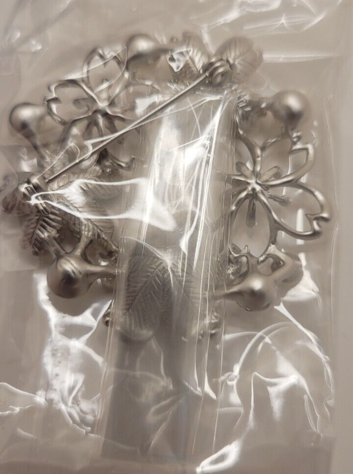 BriLove WOMEN’S SILVER TONED PIN BROOCH CRYSTAL RHINESTONES AND FAUX PEARLS