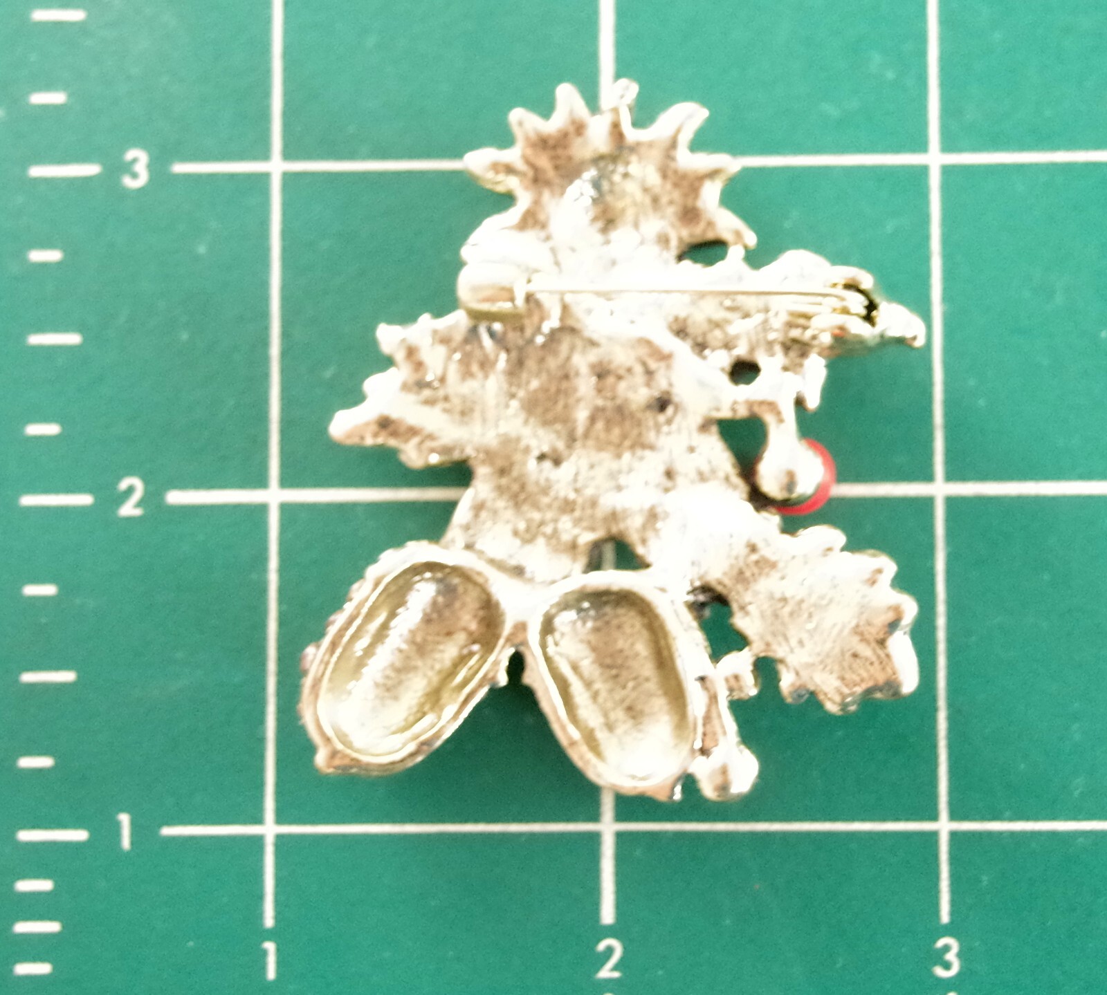 2 1/8″ UNSIGNED HEIDI DAUS STYLE FALL AUTUMN LEAVES ACORNS BERRIES FLOWER BROOCH