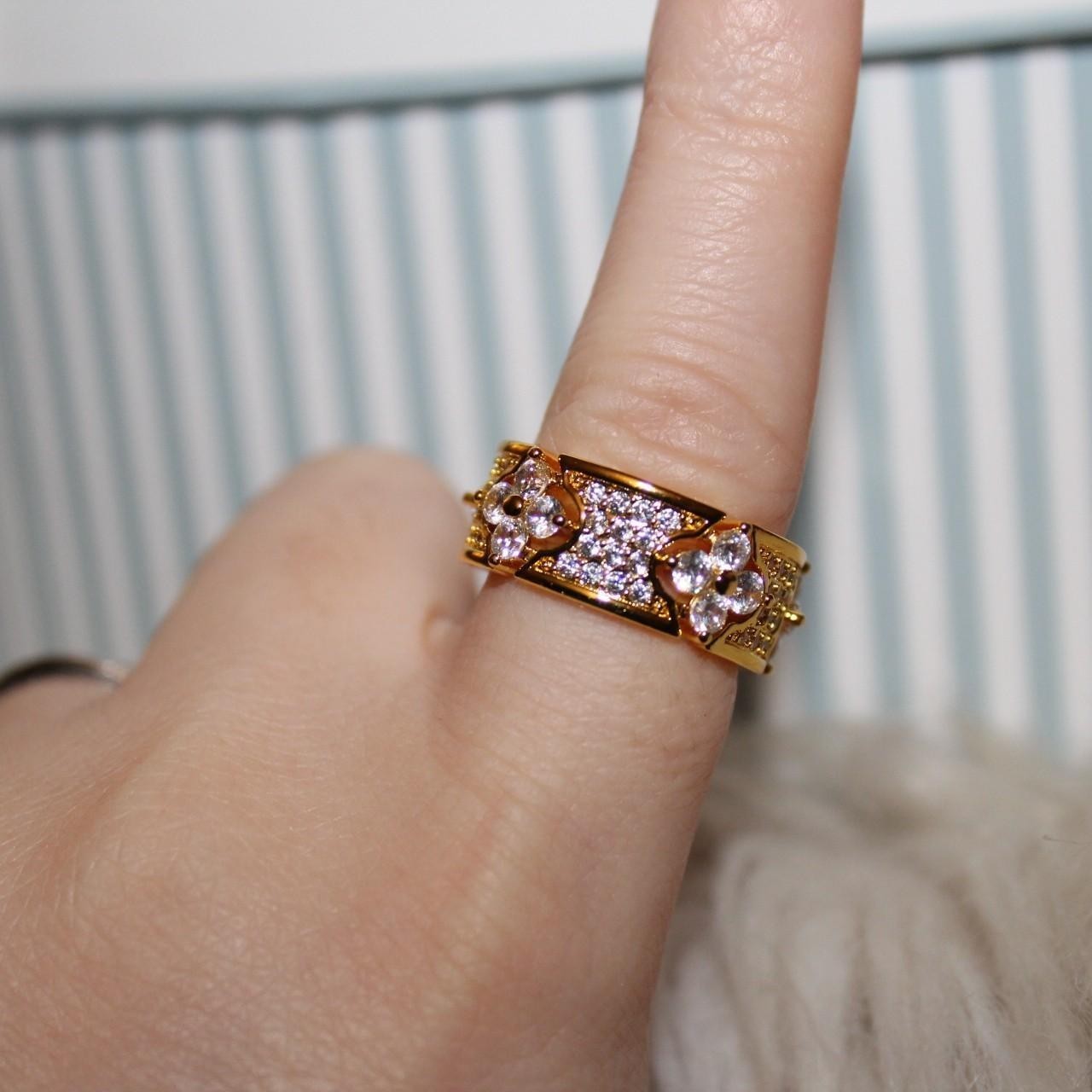 Goddess Glow Ring – Golden Aura