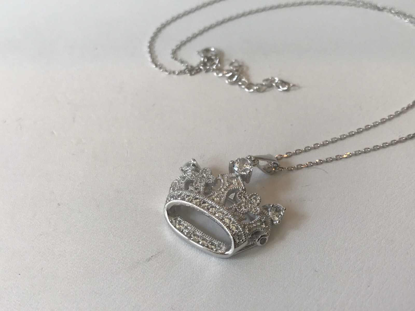 925 STERLING SILVER CROWN NECKLACE PENDANT W/ LAB ACCENTS/ SIZE 22MM BY 24MM