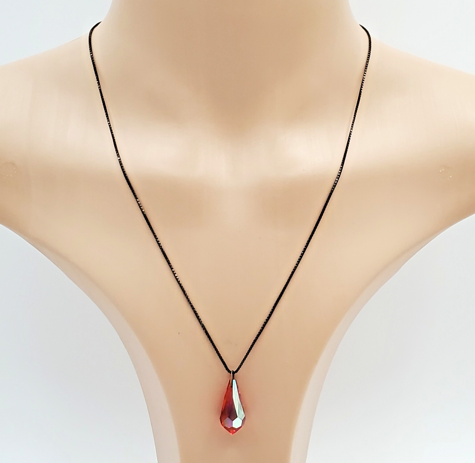 925 SI Necklace 19in Sterling Silver Brilliant Red AB Faceted Teardrop Crystal