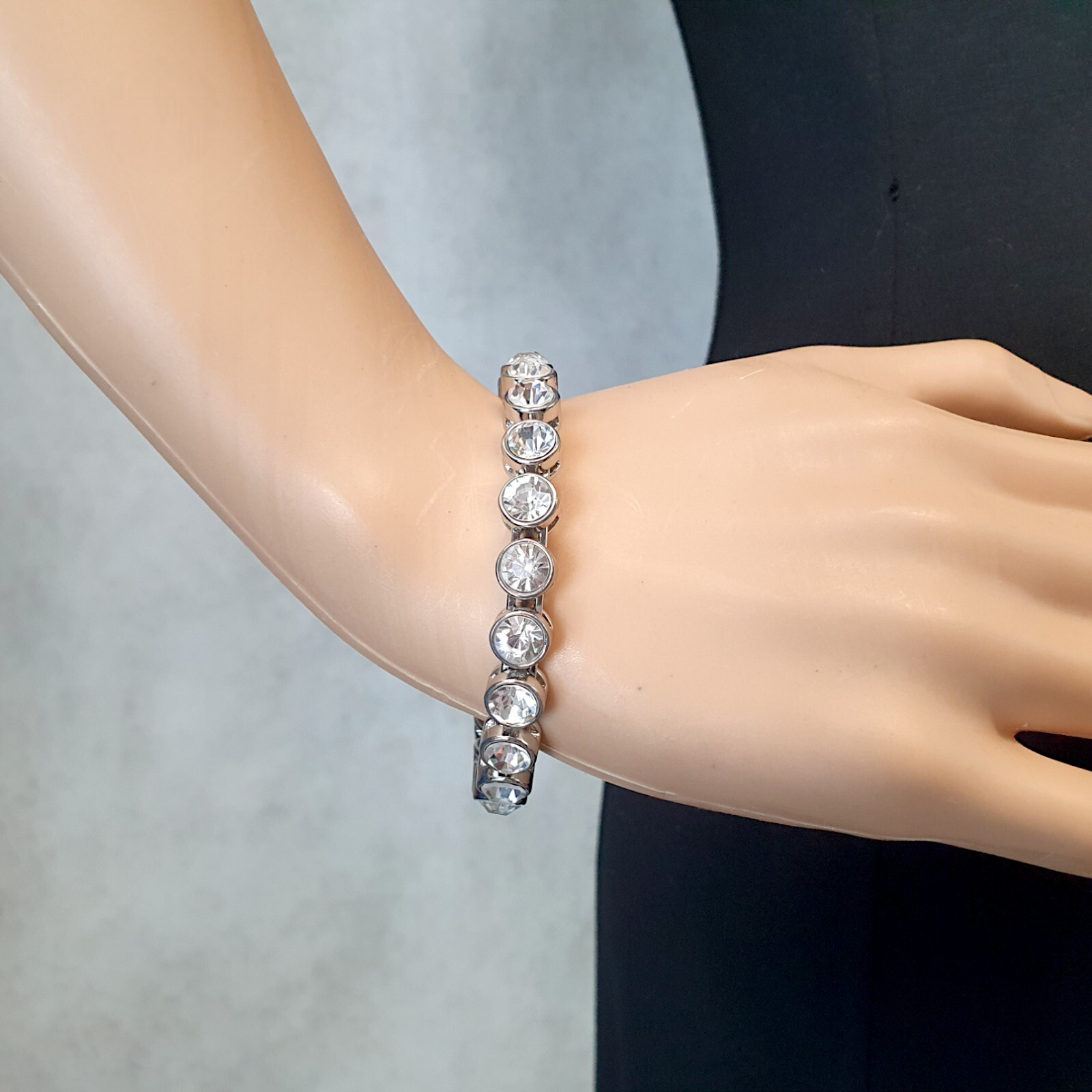 Chicos Silver Tone Clear Crystal Gemstone Bracelet Magnetic Ladies Size NWOT