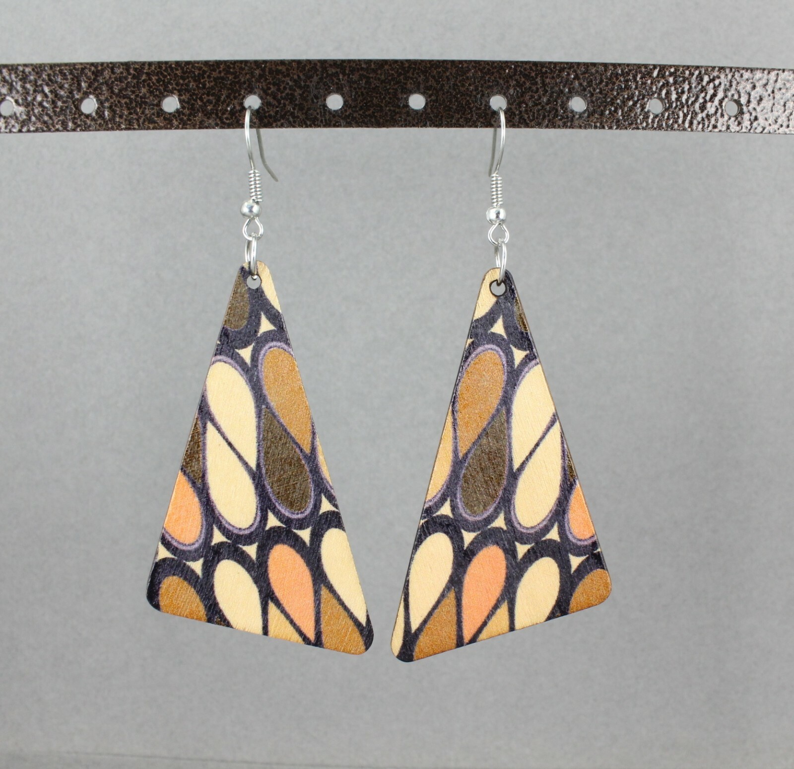 Brown Beige retro pattern earrings 70s look lightweight wood dangle 3 3/8″ long