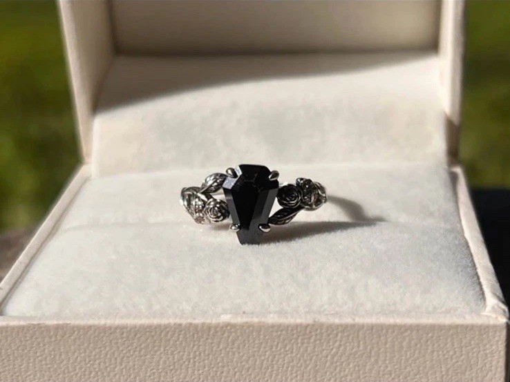 S925 Maxine Gothic Coffin Engagement Ring