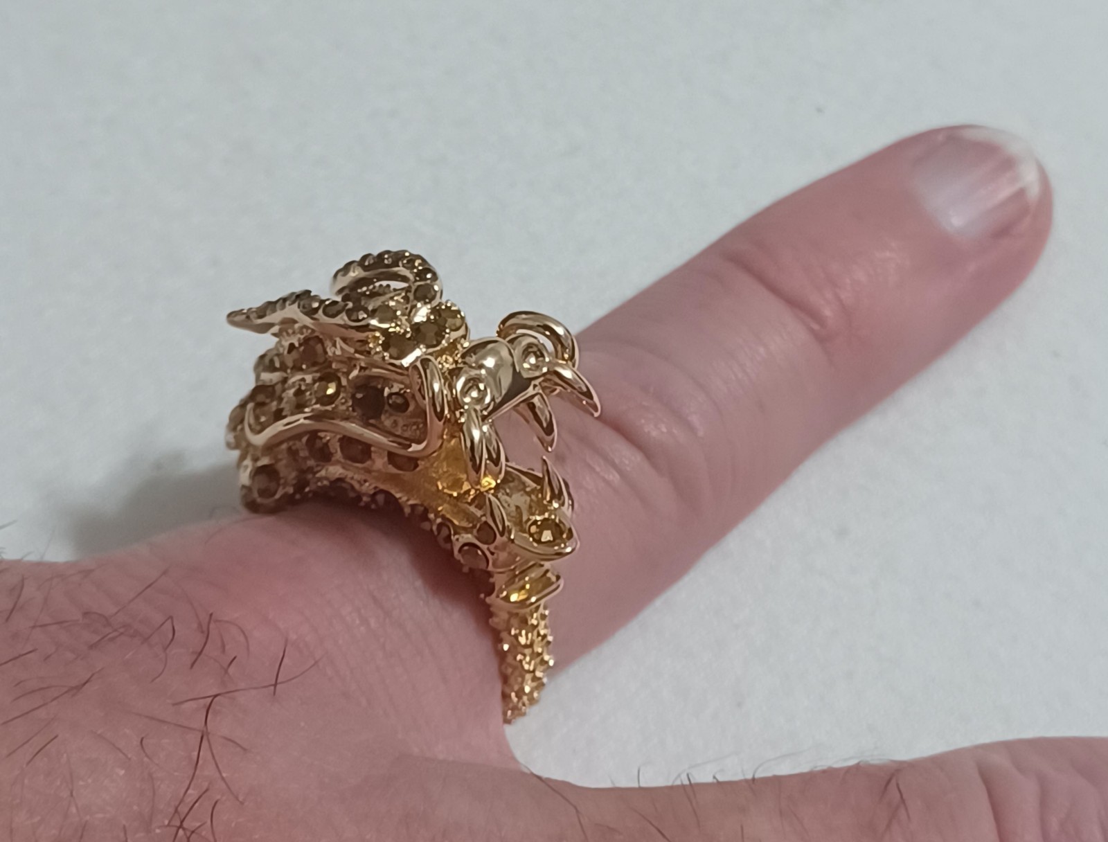 🐲 COOL Simply VERA WANG Gold Tone DRAGON RING, Simulated Crystal Gems SIZE 8
