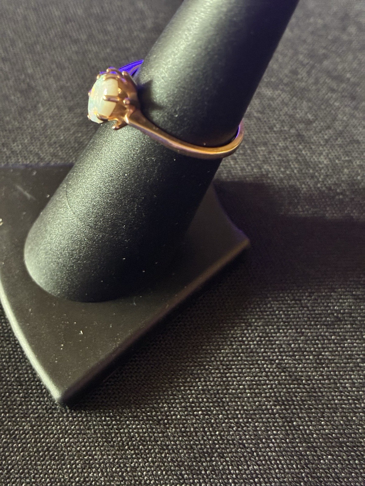 Beautiful 14K with genuine Opal stone. Size 5 1/2. Vintage 1970’s.