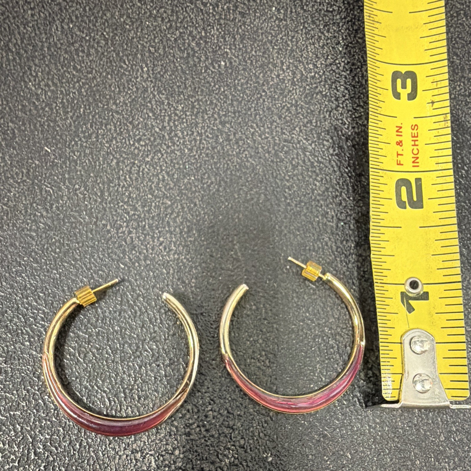 Gold Tone Pink Accent Hoop Earrings Screw Back Closure Round 1.25 in