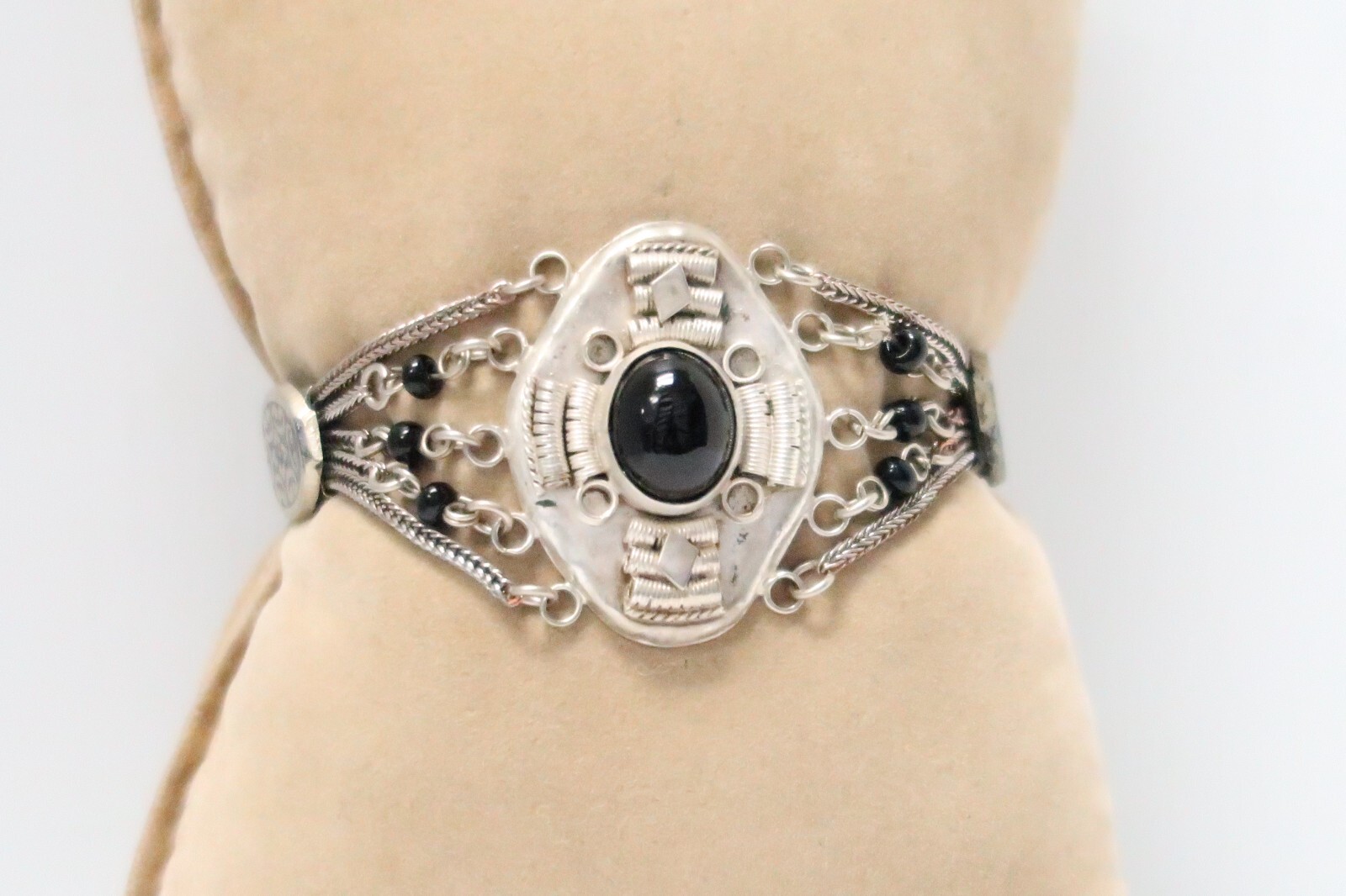 VINTAGE 900 STERLING SILVER ONYX BRACELET 6.5″
