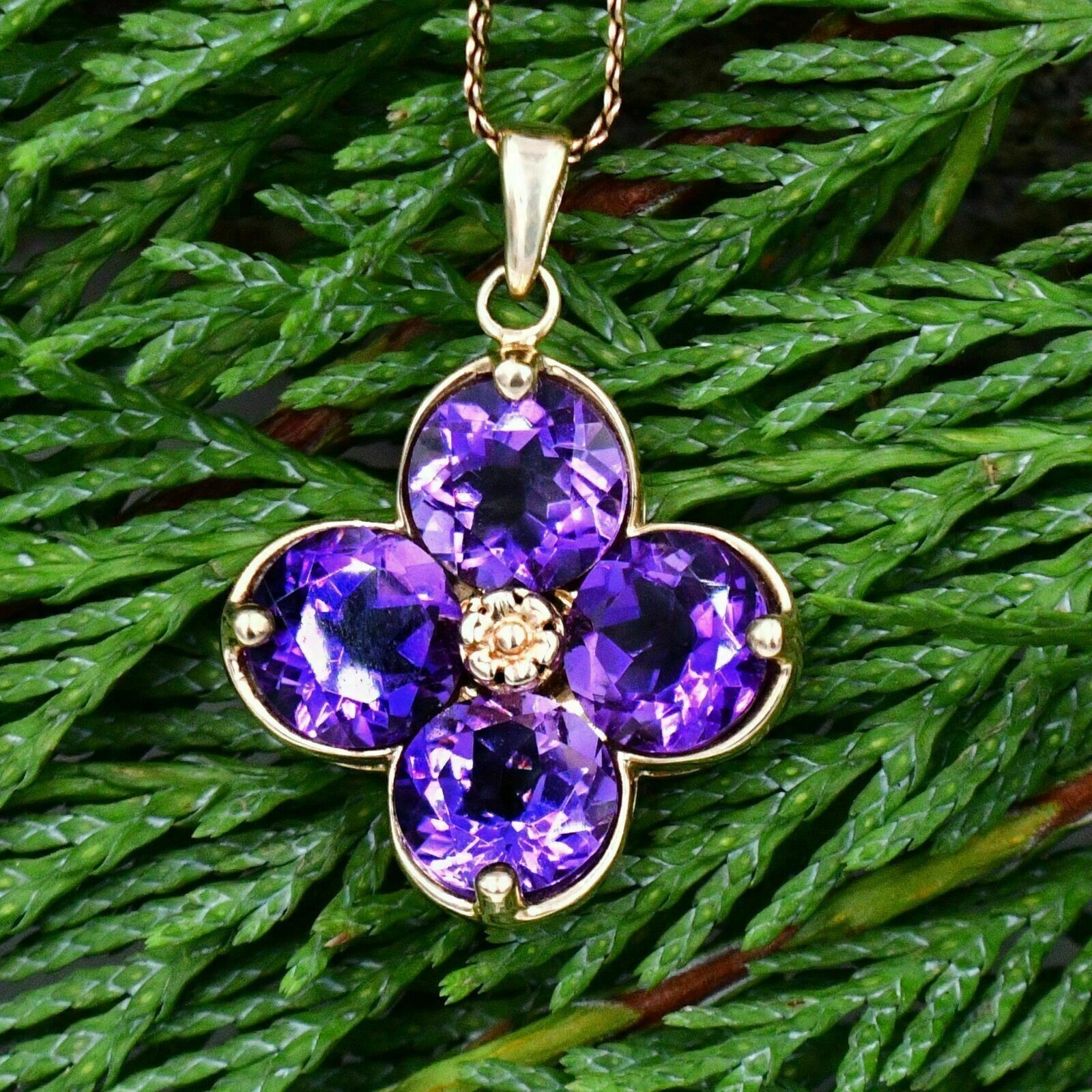 2.2Ct Round Cut Lab Created Purple Amethyst Flower Pendant14K Yellow Gold Plated
