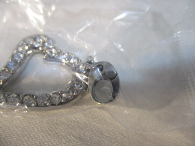 AVON Rhinestone Silvertone 1″ Heart Charm & 16 1/2″ w/3 1/2″ex Silvertone Chain