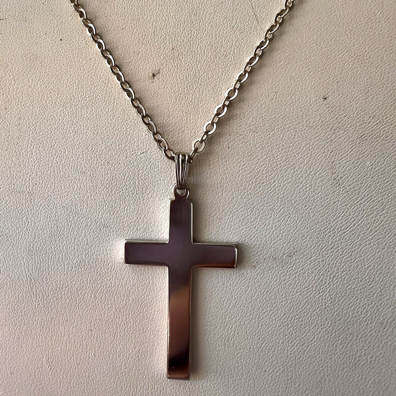 Classic Cross Pendant & Link Chain Silver Plated Necklace 26” w/Pendant