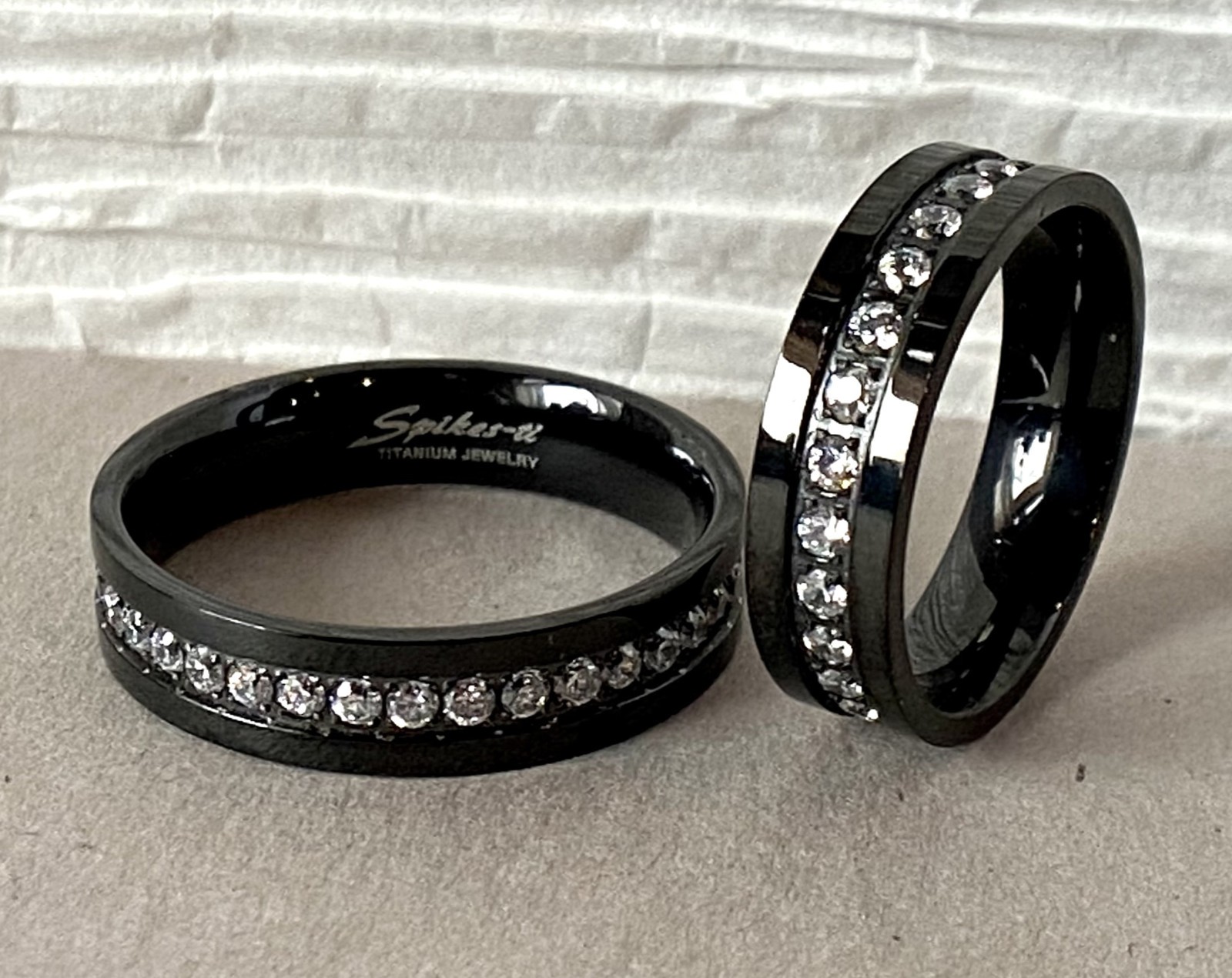Solid Titanium Black Wedding Ring CZ Gems Size 6,7,8,9,10,11,12,13,14 (FL28)