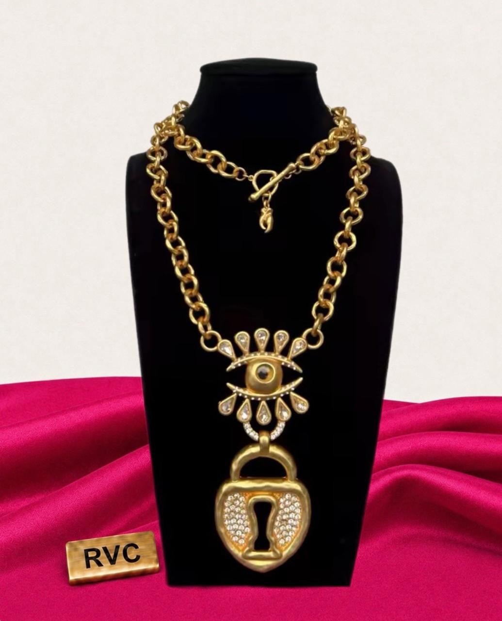 14K Gold Filled Retro Lock Pendant Necklace Chunky Vintage Style Statement Piece