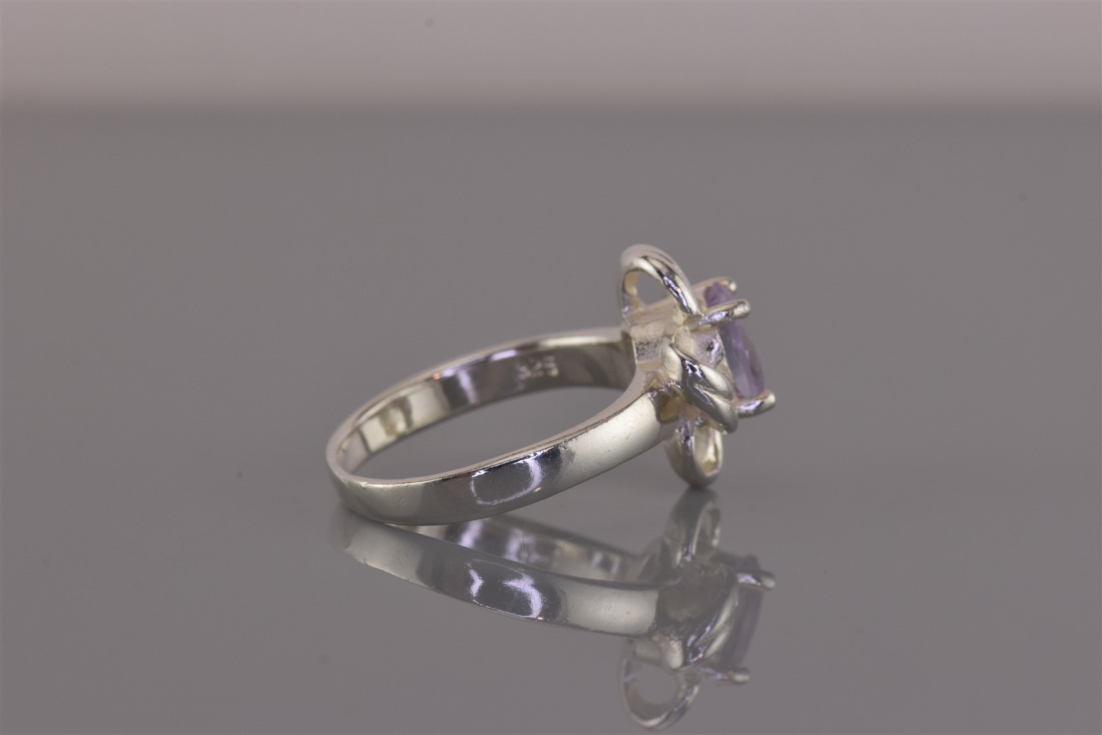 Sterling Silver Purple Oval Cubic Zirconia Swirl Ribbon Loop Band Ring 925 Sz: 8