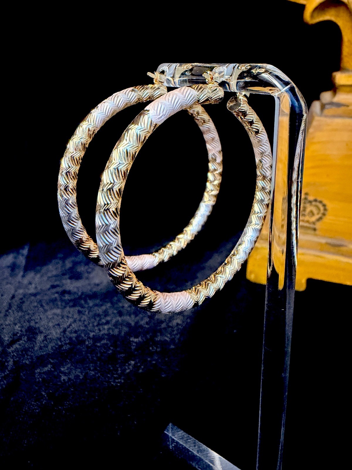 14K Gold Tri-Tone Textured Round Hoop Earrings Latch Back Closure. 2in diameter