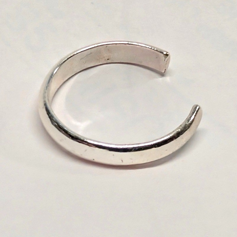 Adjustable Open Band Toe Finger Ring Size 6.25 Silver Tone PLated? Summer Beach