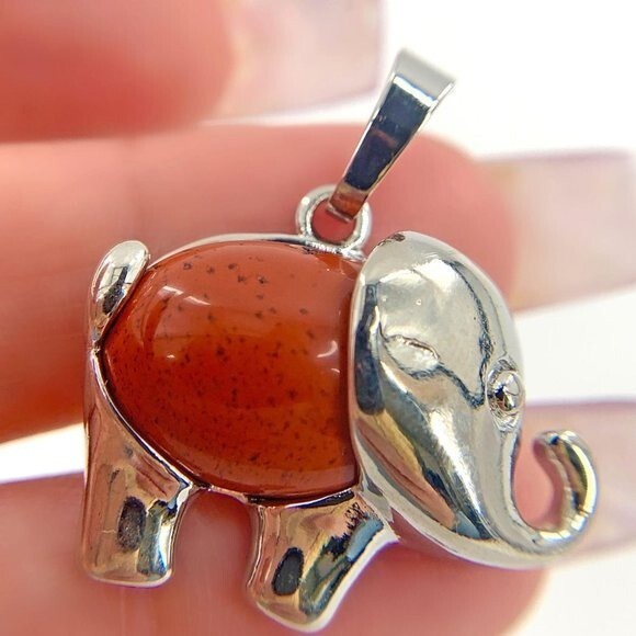 1 pcs Energy Healing Elephant Pendant Good Luck Protection Meditation Positive
