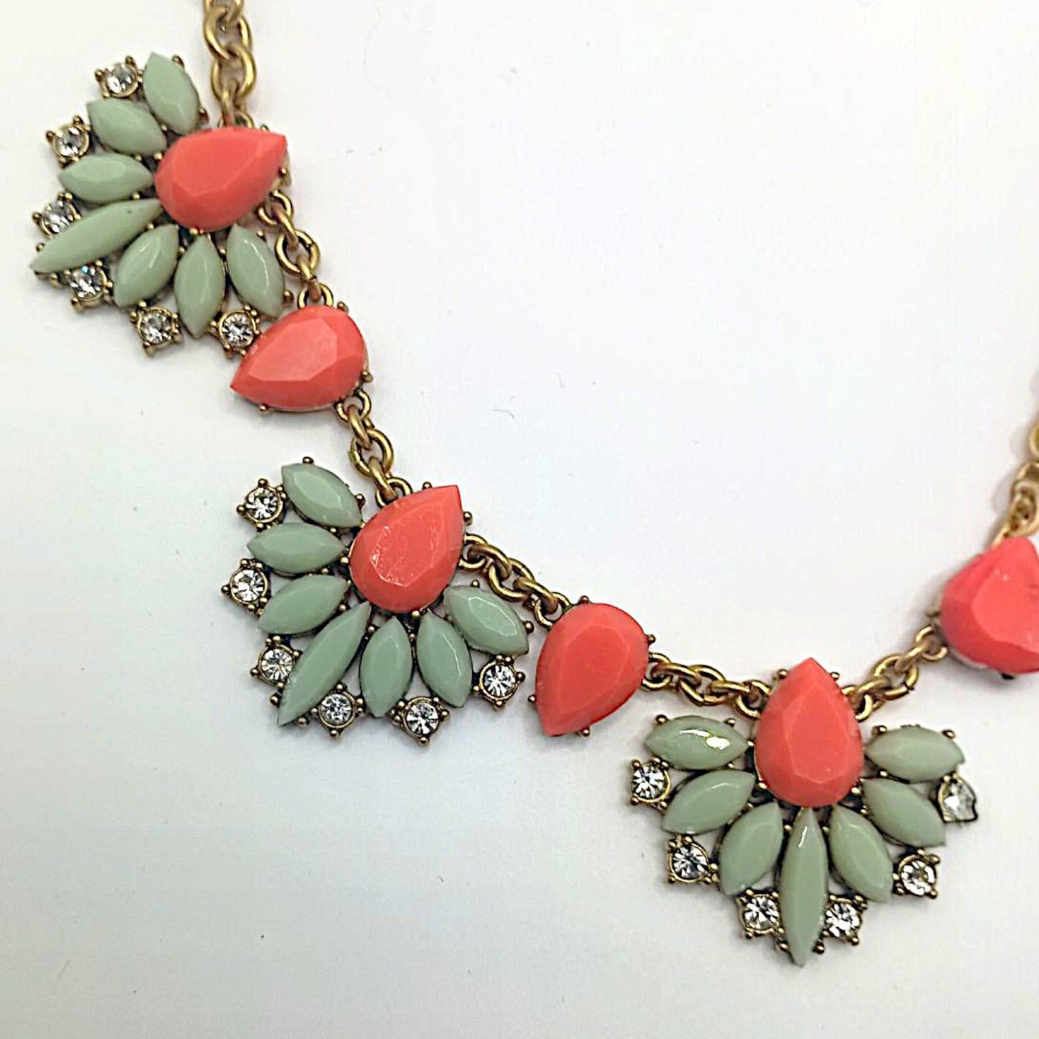J Crew Statement Cluster Necklace Y2K Rhinestones Gold Tone Coral Mint Colors