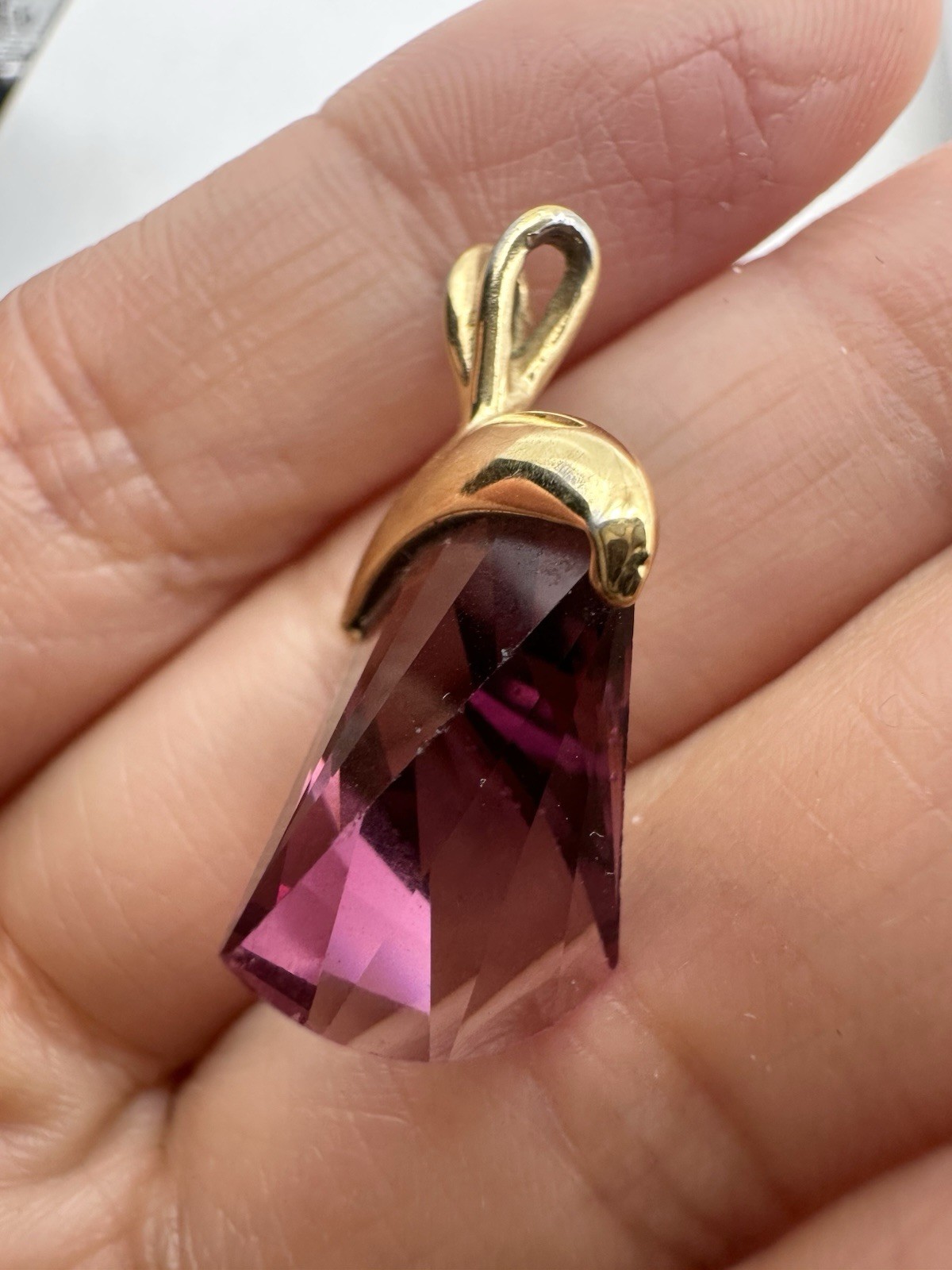 Untested Metal Faceted Crystal Fan Shape Pendant