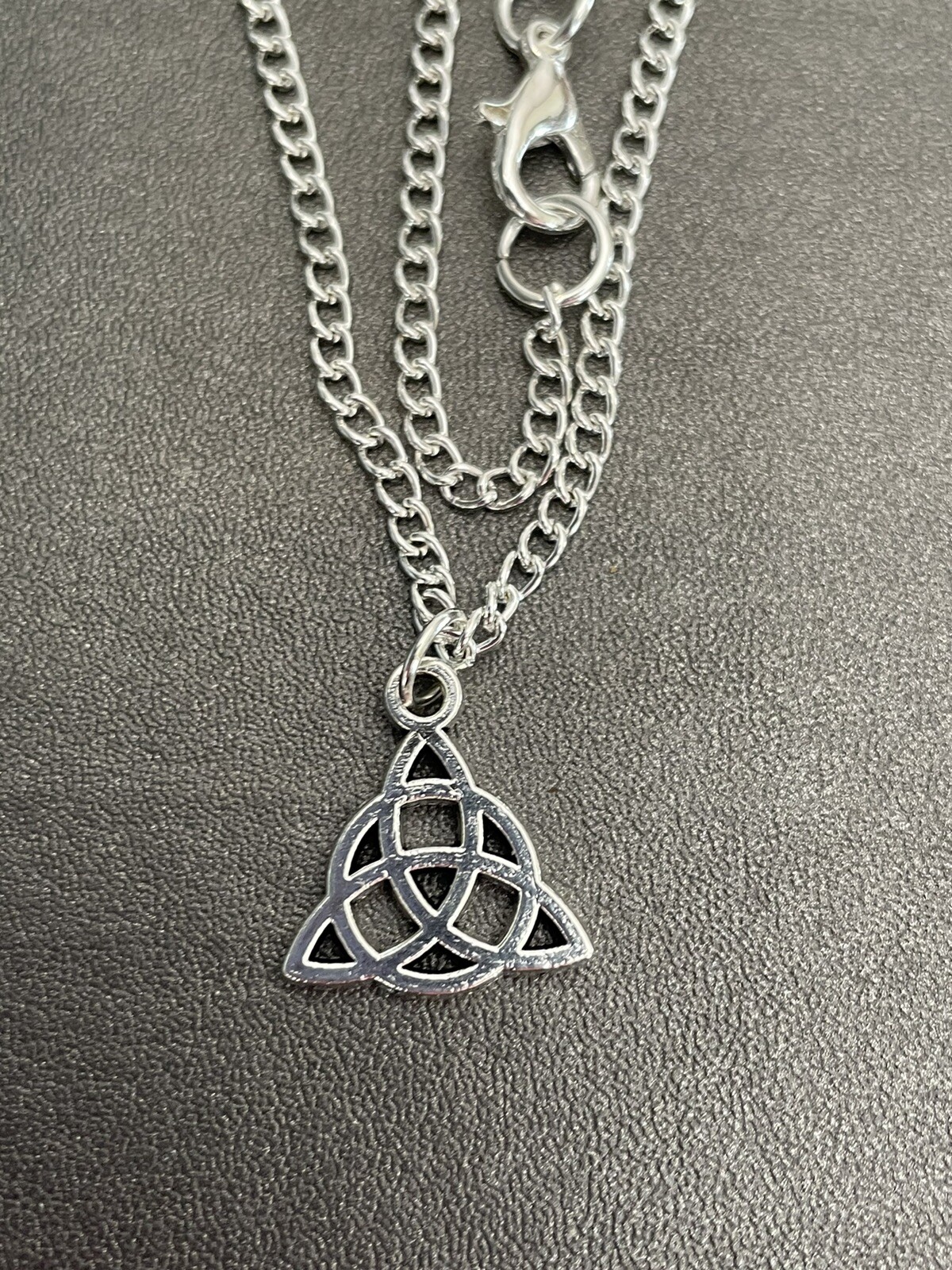 Silver Plated Celtic Triangle Necklace – Chain Length 18”/45 cm