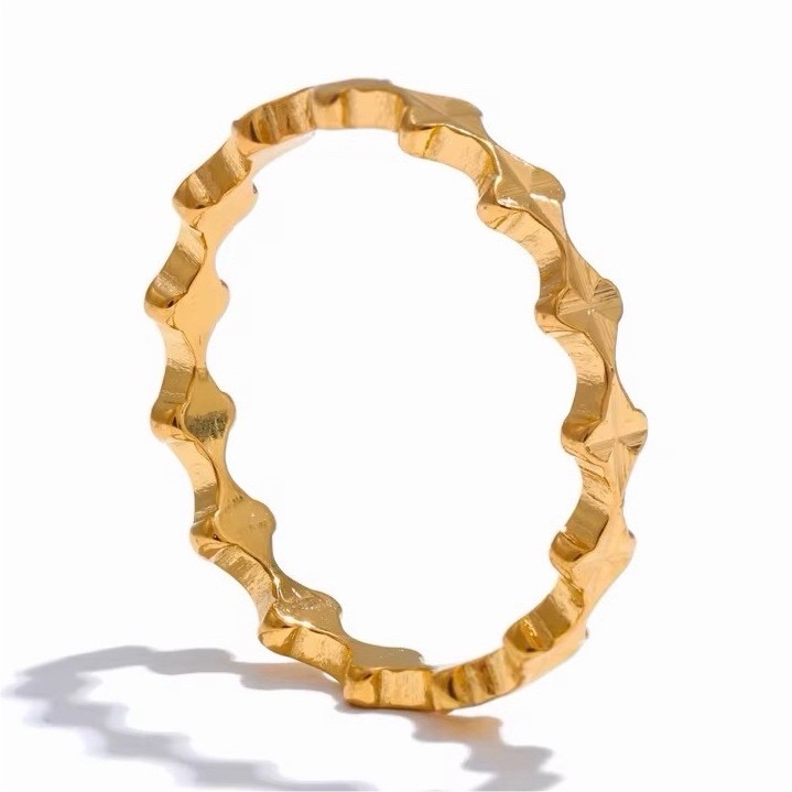 Gold Tone Textured Band Ring Metal Round Shape No Stone Minimalist Style
