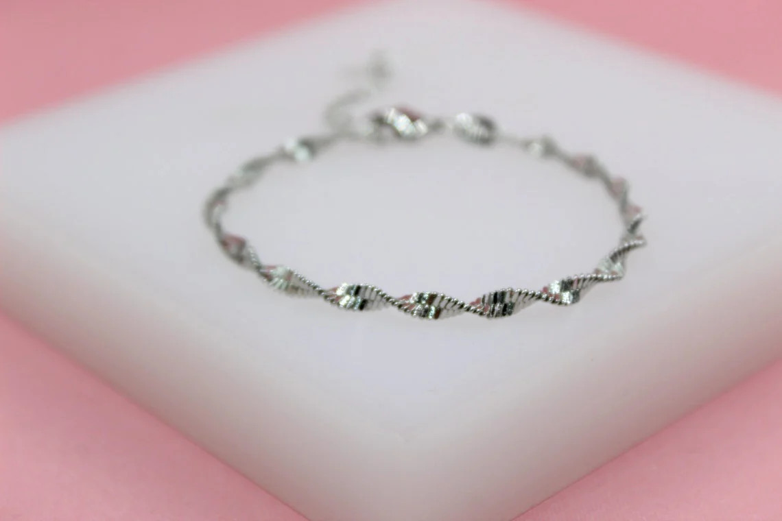 3mm Twisted Herringbone Bracelet (I393)