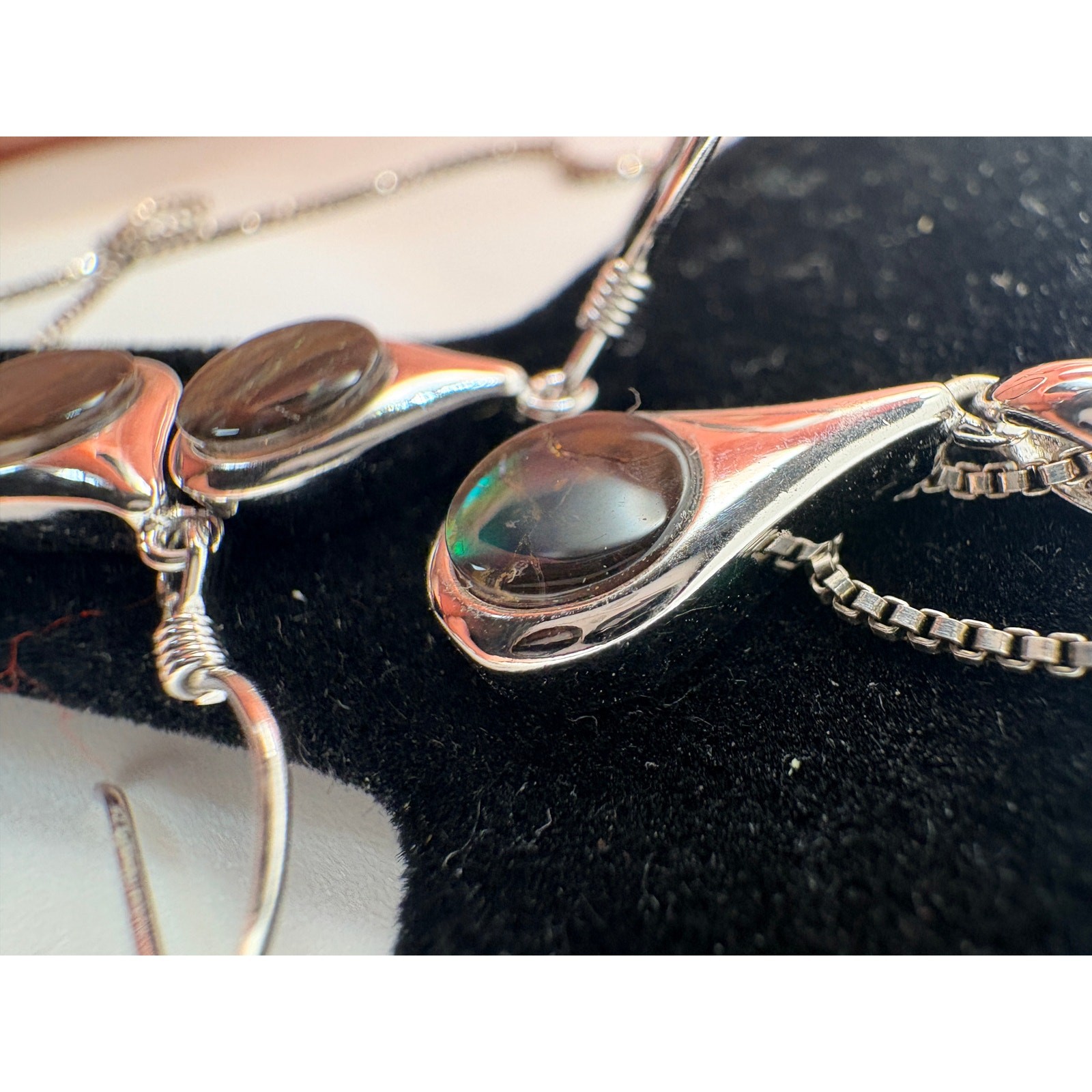 Sterling Silver Ammolite 18″ Necklace Dangle Earring Set
