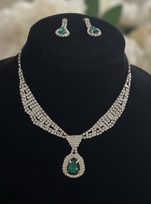 Green Clear Crystal Rhinestone Silver Tone Pendant Necklace Earring Set