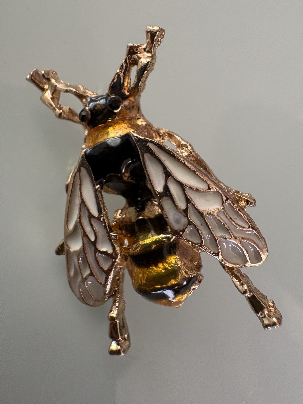 HONEY BEE PIN Gold Black Yellow Enamel Flying Insect Brooch Rhinestone 1.3”